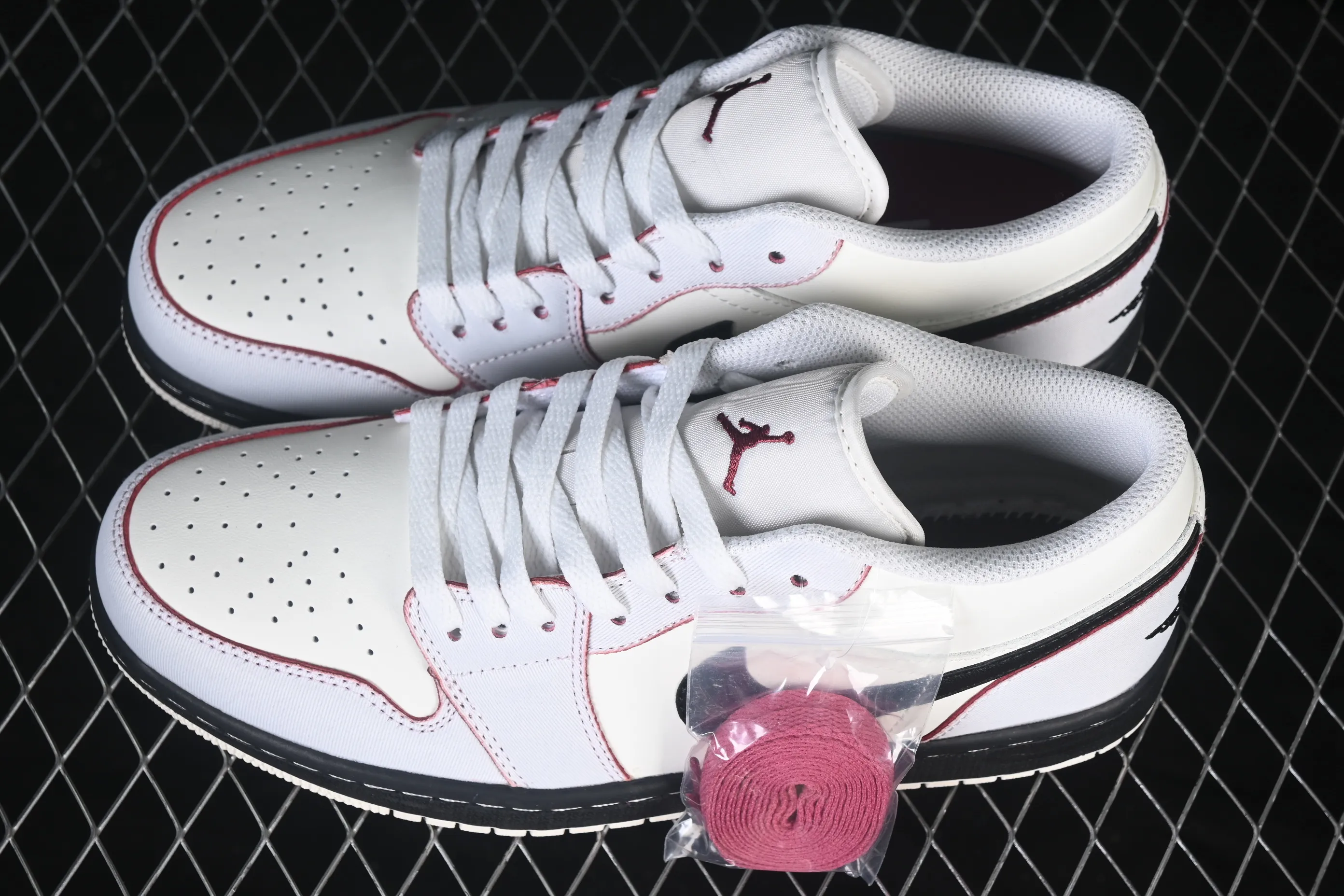 All categories Air Jordan Jordan series basketball shoes Air Jordan 1 Low Air Jordan 1 Low AJ1 Joe 1 low-top retro culture basketball shoes IV5325-133